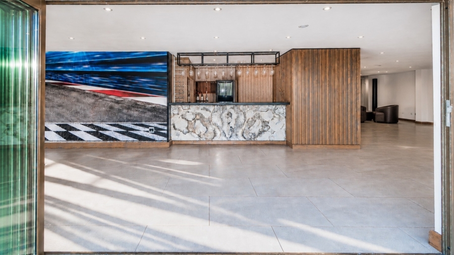 8 Bedroom Property for Sale in Birdwood Estate North West